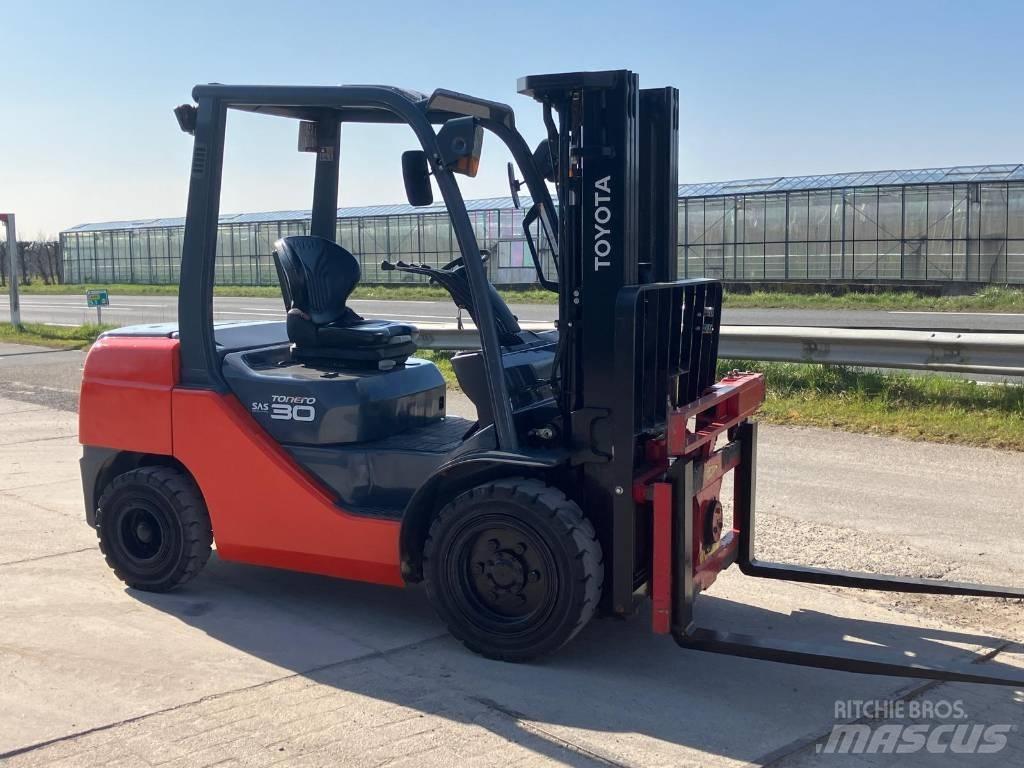 Toyota 52-8 FDF 30 Diesel Forklifts