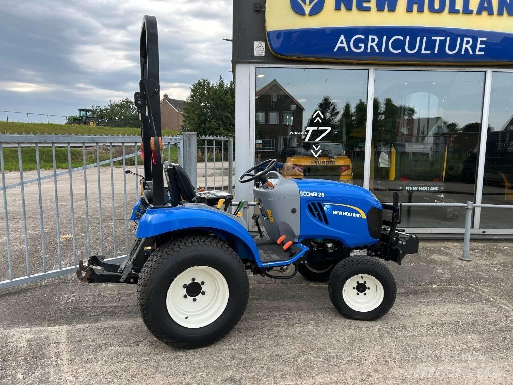  New Holand Boomer 25 Tractors