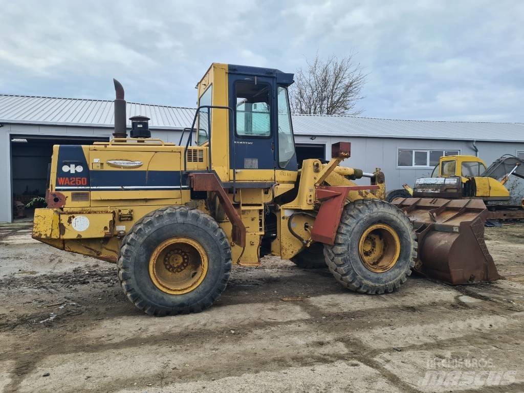 Komatsu WA 250 Wheel Loaders