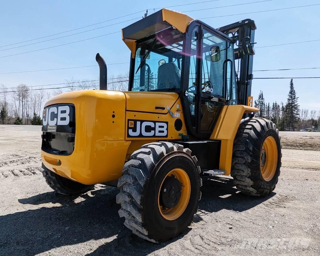JCB 940 RTFL Rough Terrain Trucks
