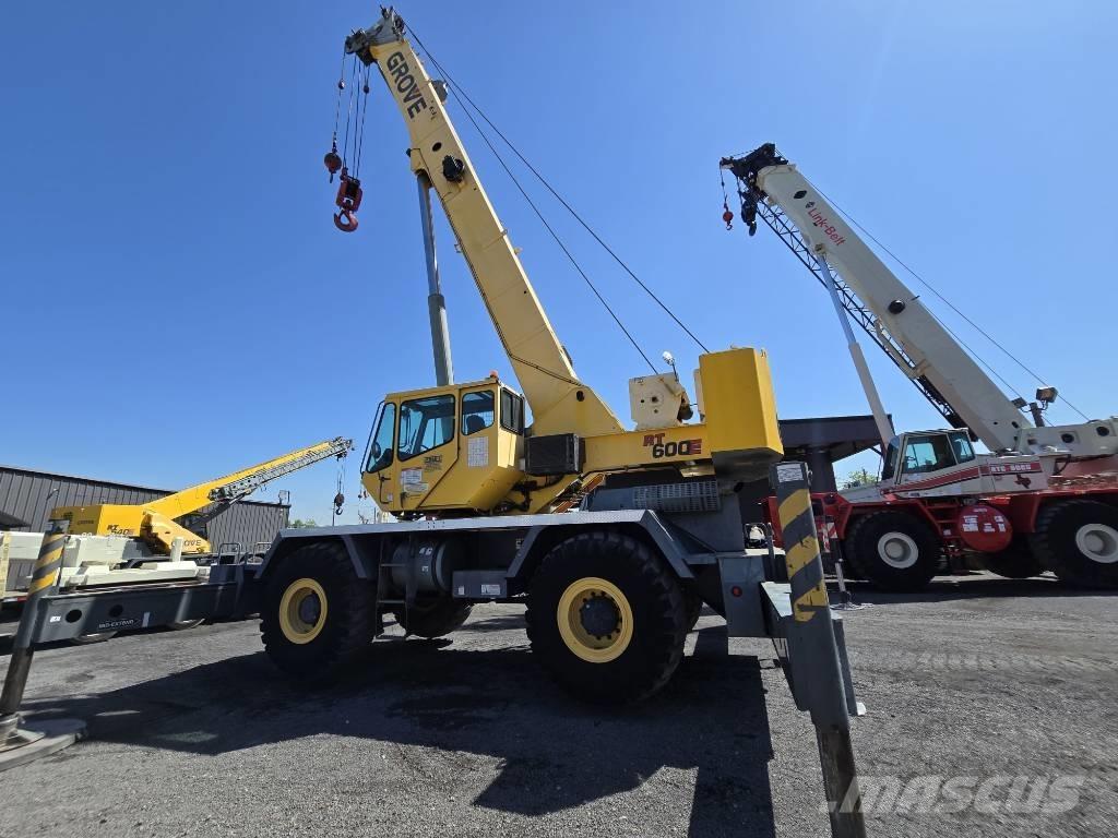 Grove RT 600 E Rough Terrain Cranes