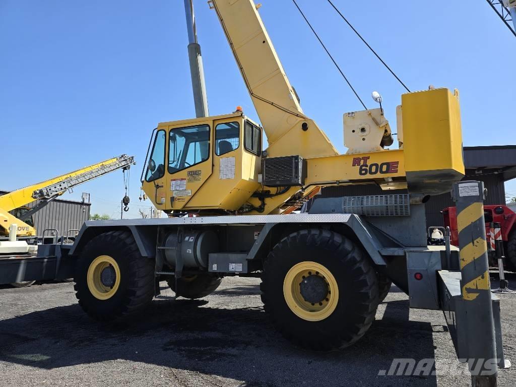 Grove RT 600 E Rough Terrain Cranes