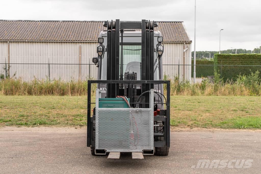 Manitou ME 450 Electric Forklifts