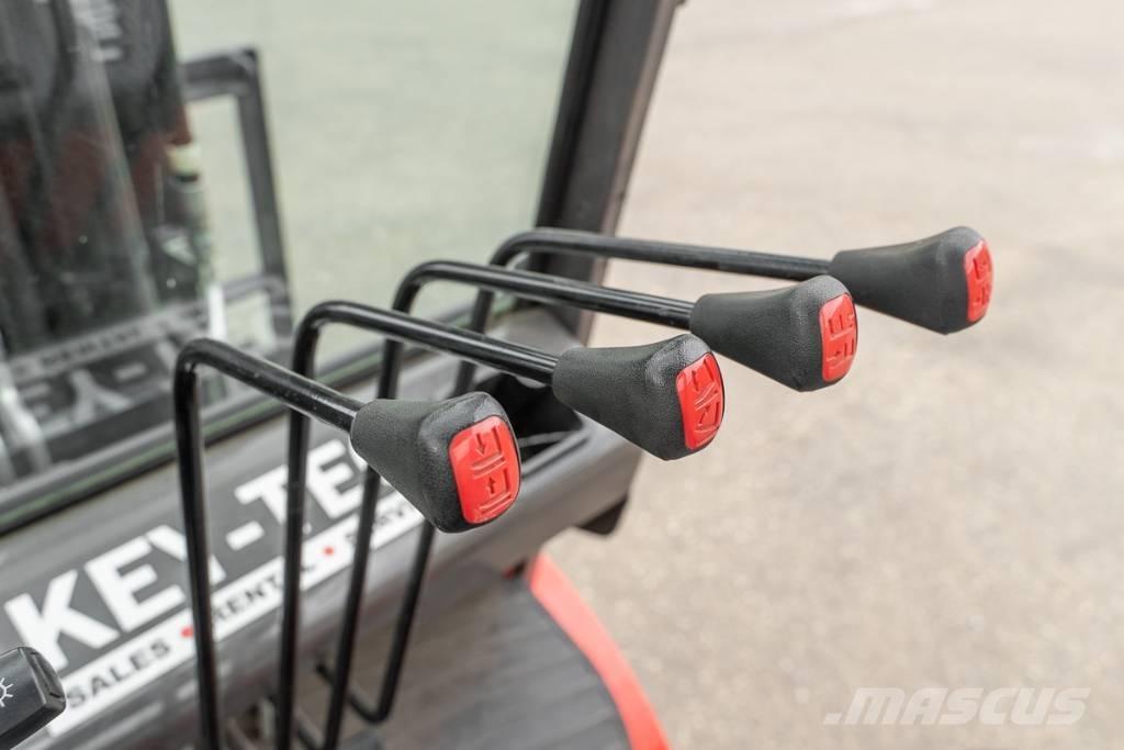 Manitou ME 450 Electric Forklifts