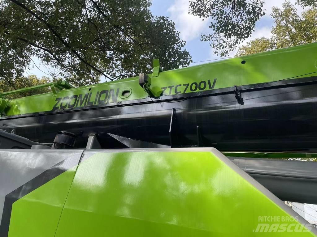 Zoomlion ZTC 700 V Mobile and all terrain cranes