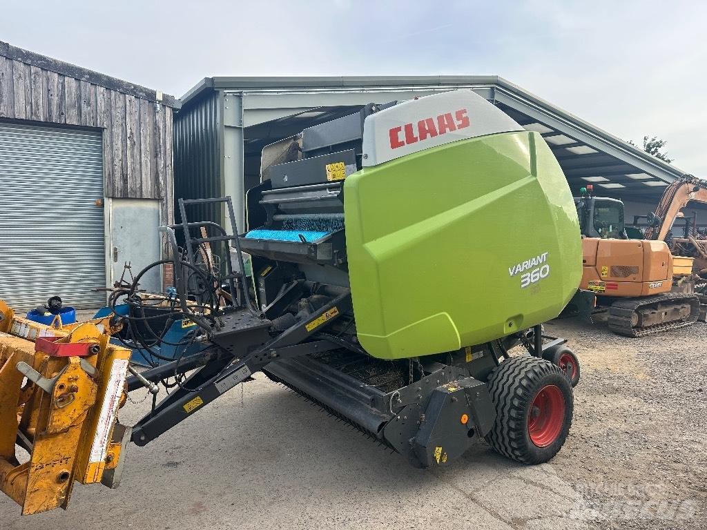 CLAAS Variant 360 Round Balers