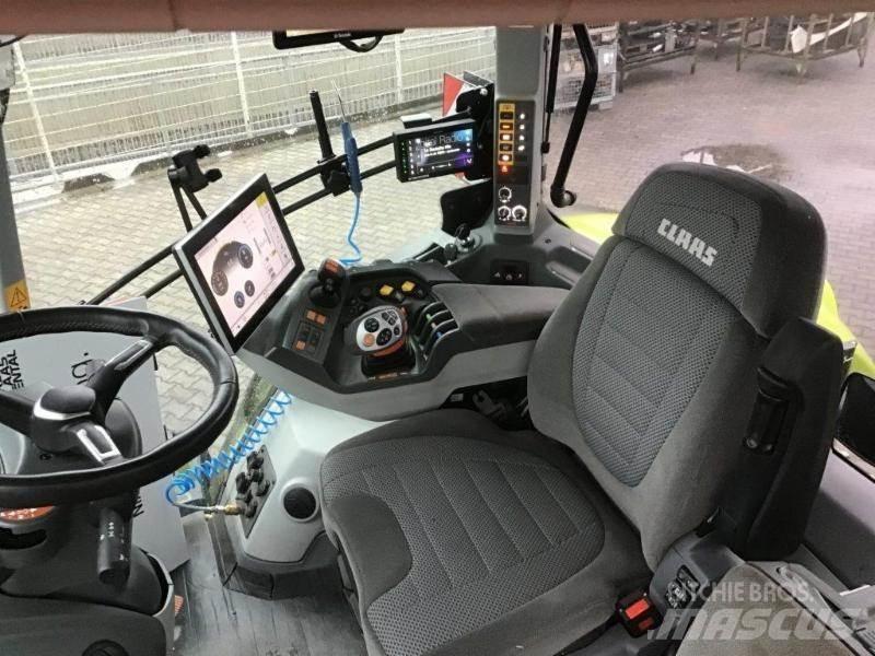 CLAAS AXION 930 Tractors