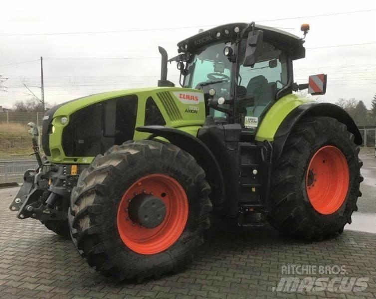 CLAAS AXION 930 Tractors