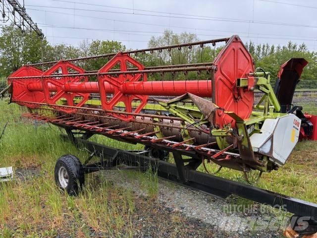 CLAAS 405 Combine Harvesters