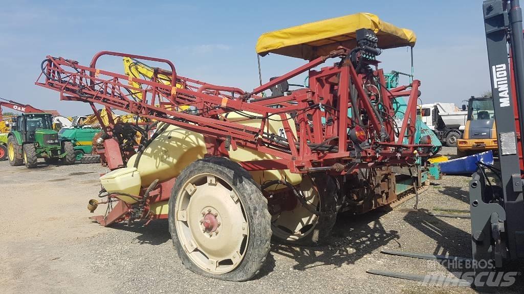 Hardi Commander 2200 Sprayers and Chemical Applicators