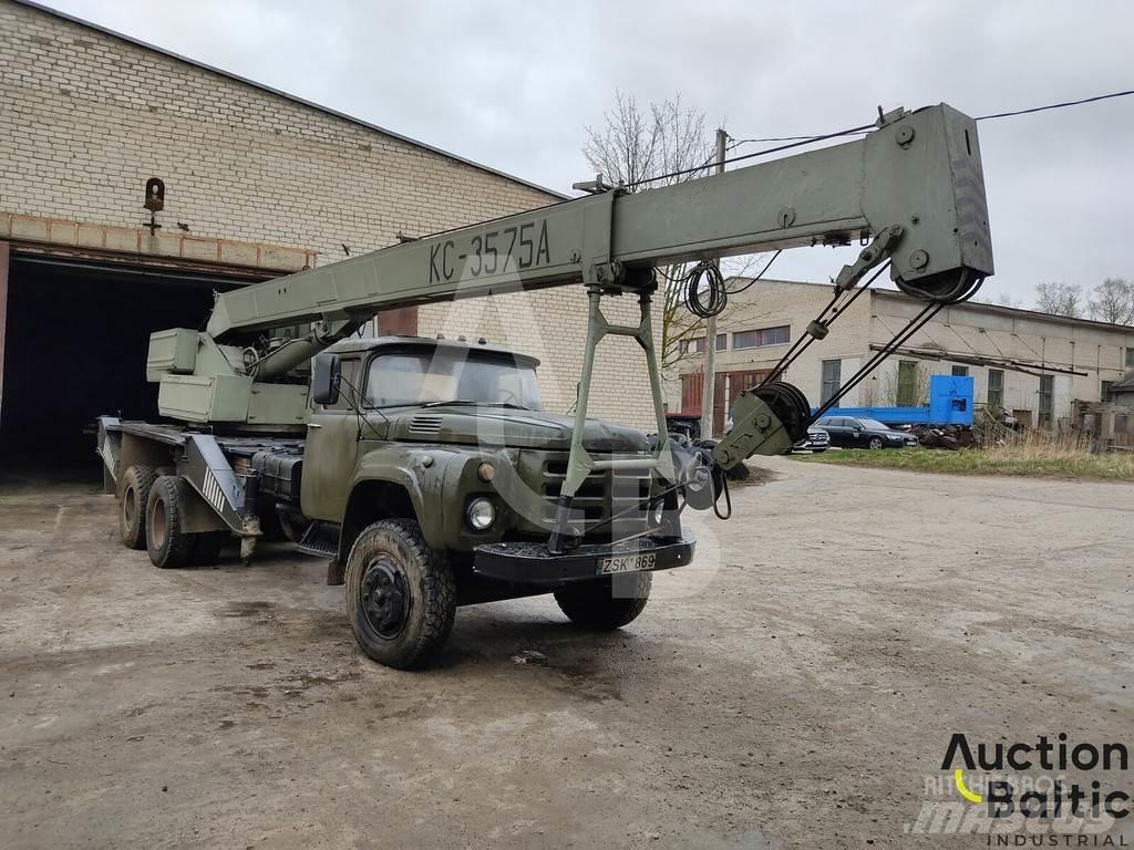 ZIL 133 Mobile and all terrain cranes