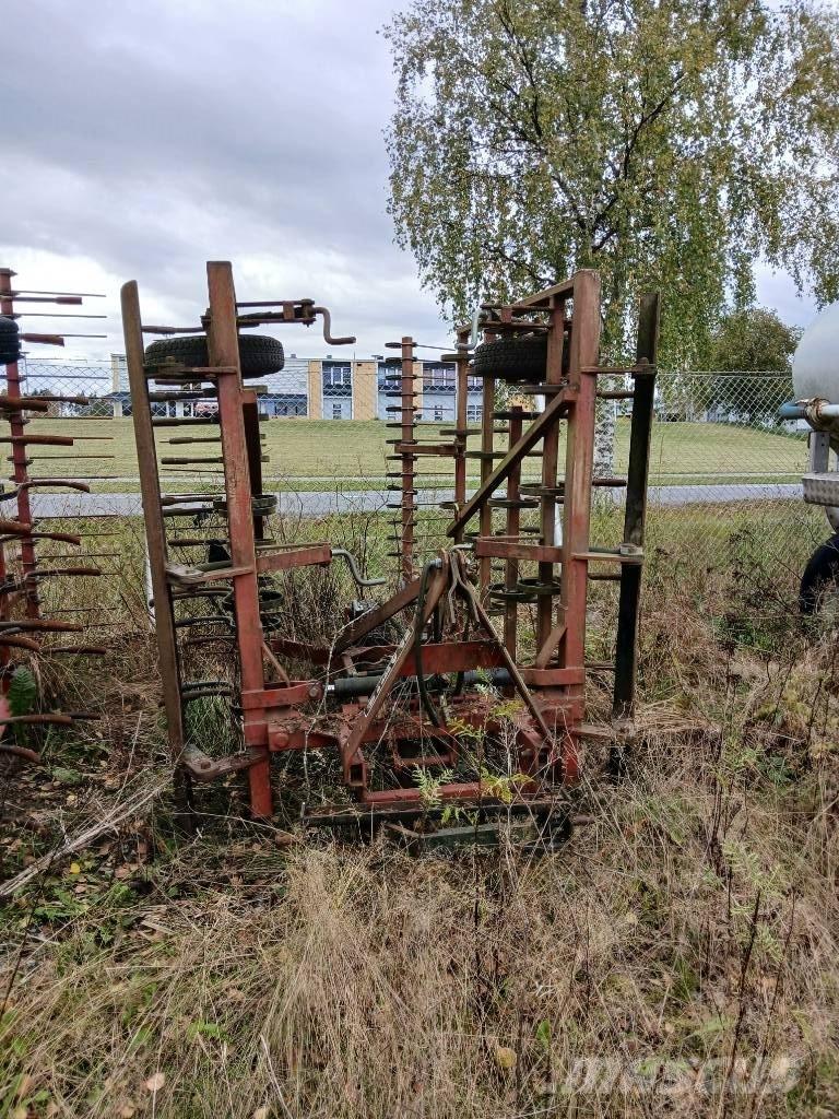 Patu 42 Harrows