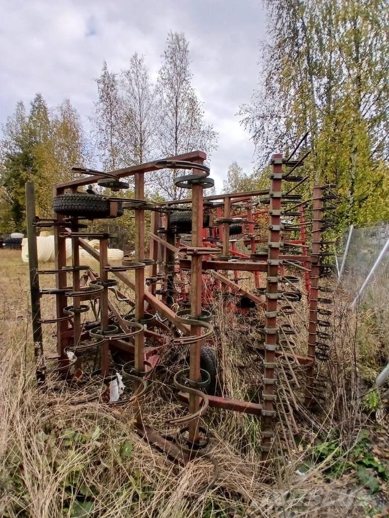Patu 42 Harrows