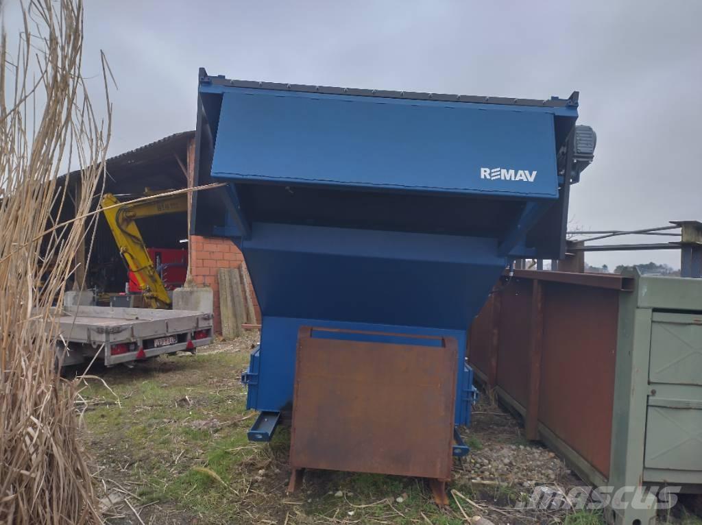 Remav L1400 Waste / Recycling & Quarry Attachments