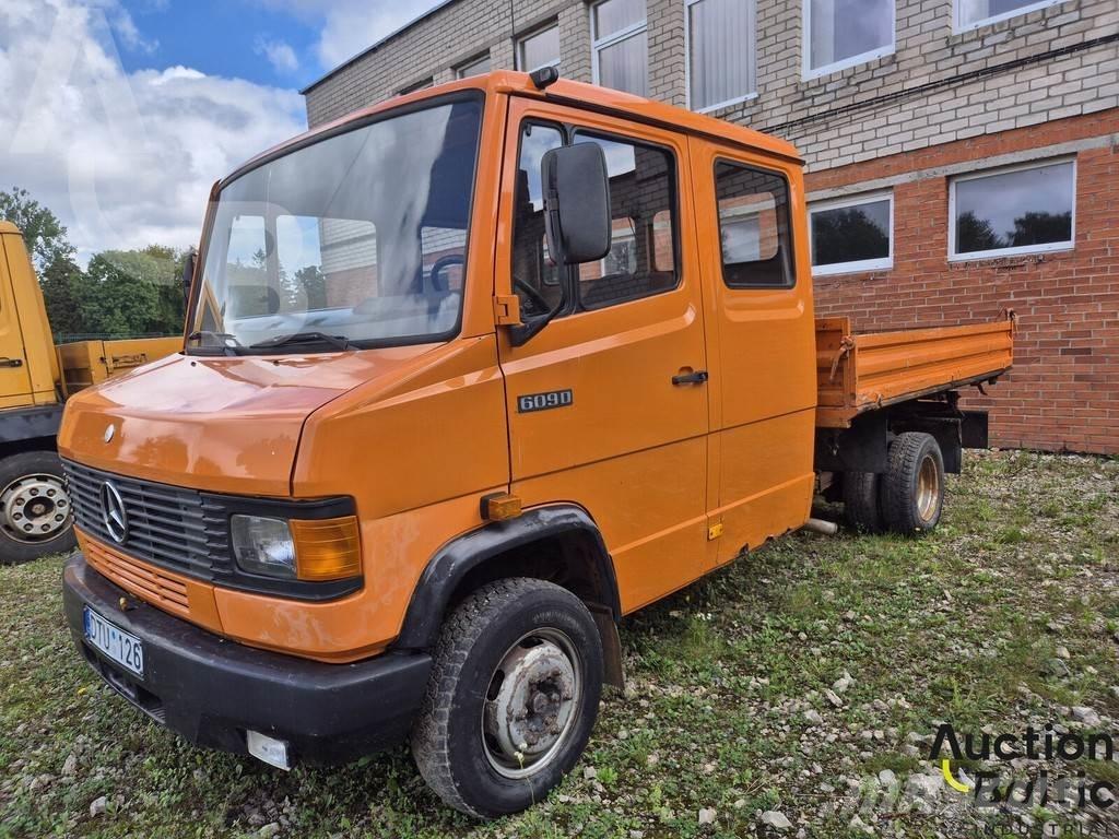 Mercedes-Benz 609 Dump Trucks