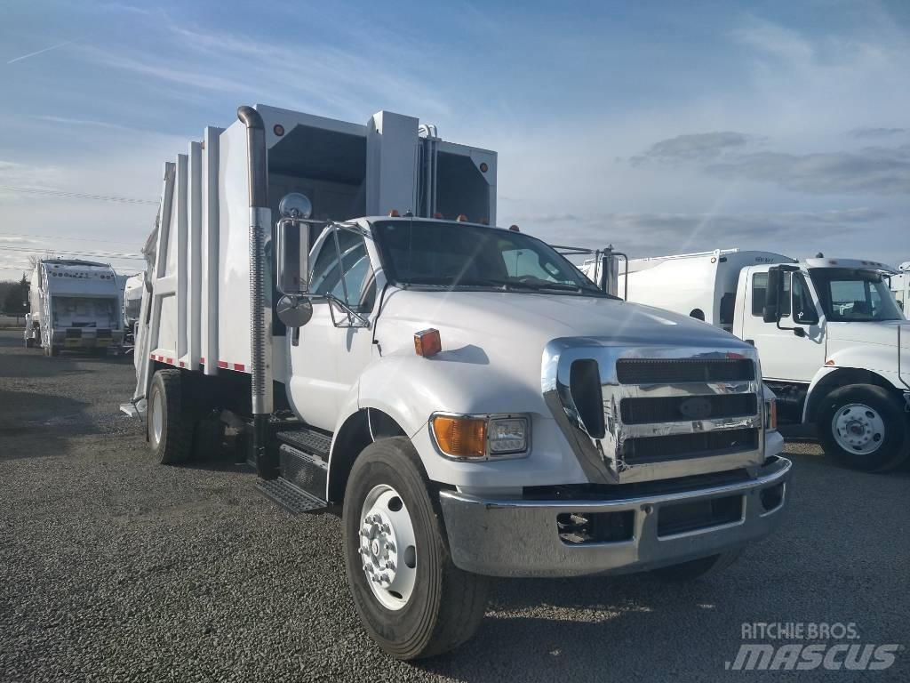 Ford F750 Garbage Trucks / Recycling Trucks