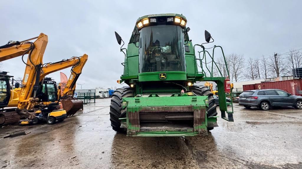 John Deere 9880 STS Combine Harvesters