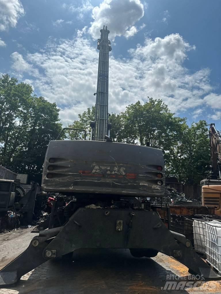 Atlas 520 MH Waste / Industry Handlers