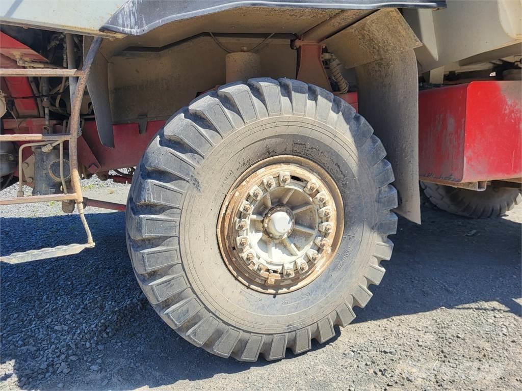 Astra RD32 Dump Trucks