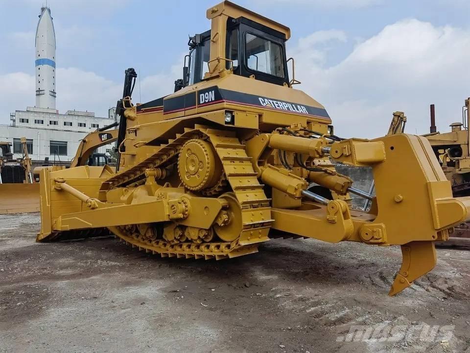 CAT D9N Crawler dozers
