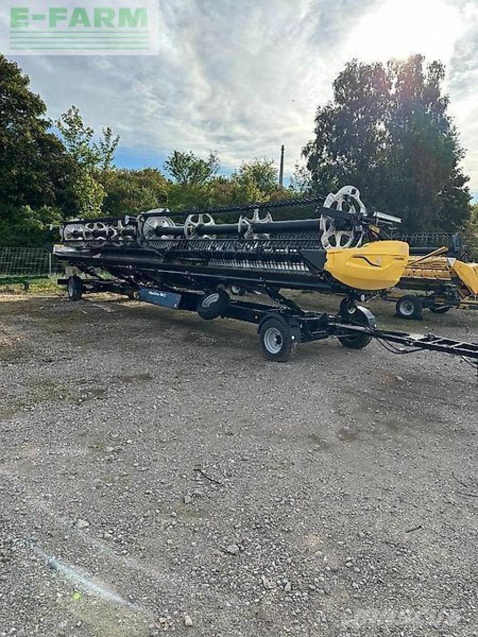 MacDon fd 241 Combine Attachments