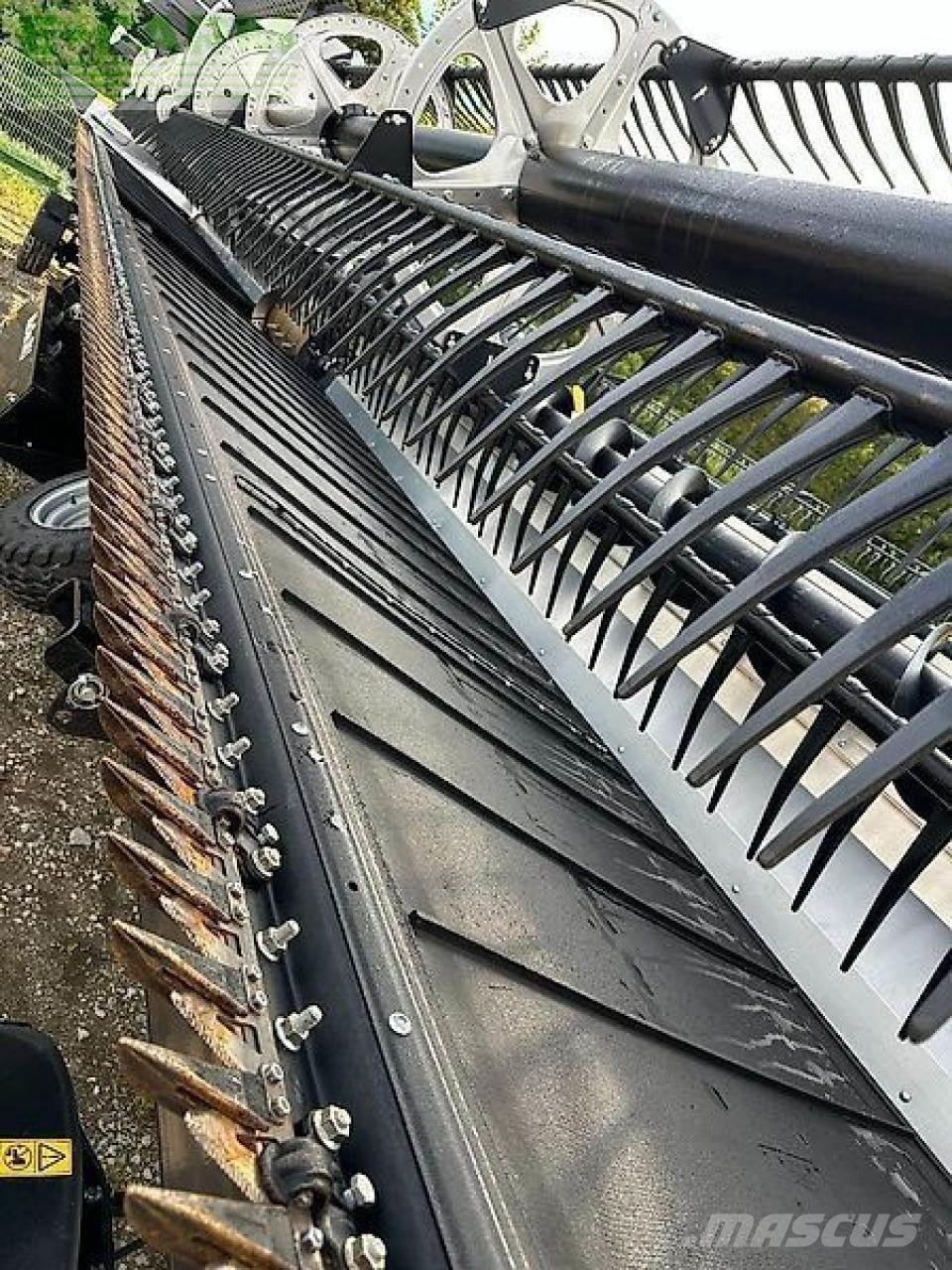 MacDon fd 241 Combine Attachments
