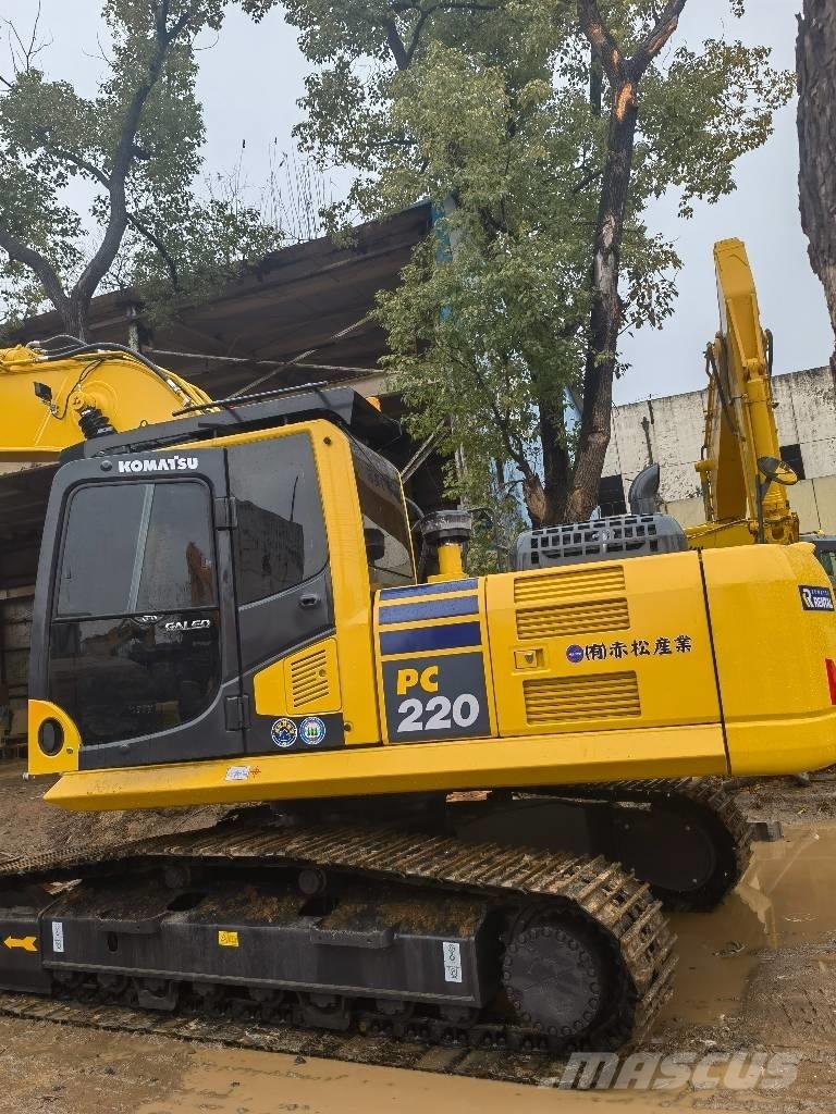 Komatsu PC 220-8 Crawler Excavators