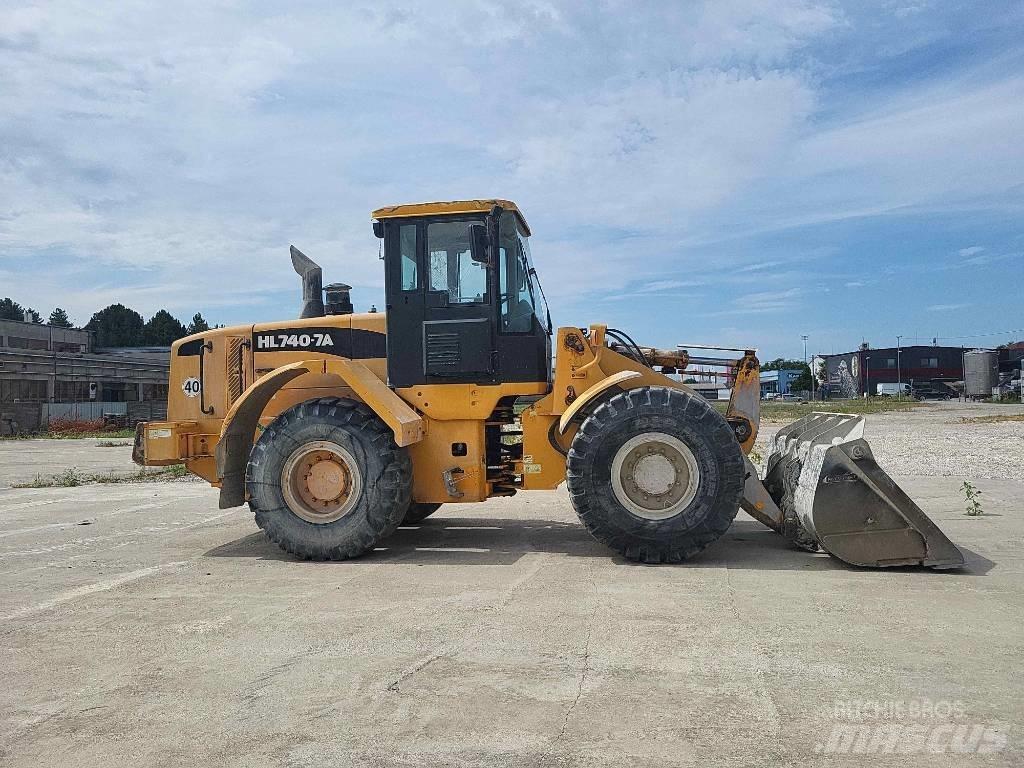 Hyundai HL 740-7 A Wheel Loaders