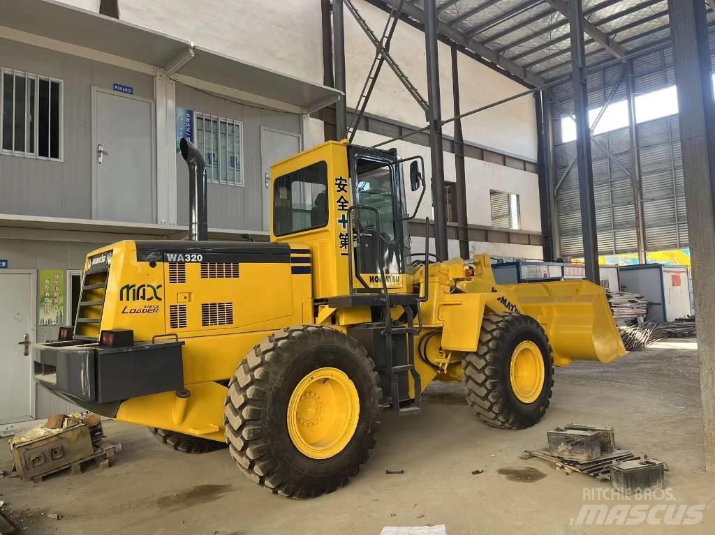 Komatsu WA 320-3 Wheel Loaders