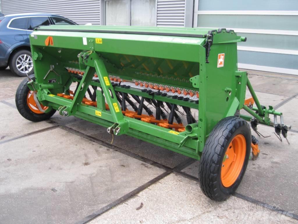 Amazone D9-30 Super Farm Drills