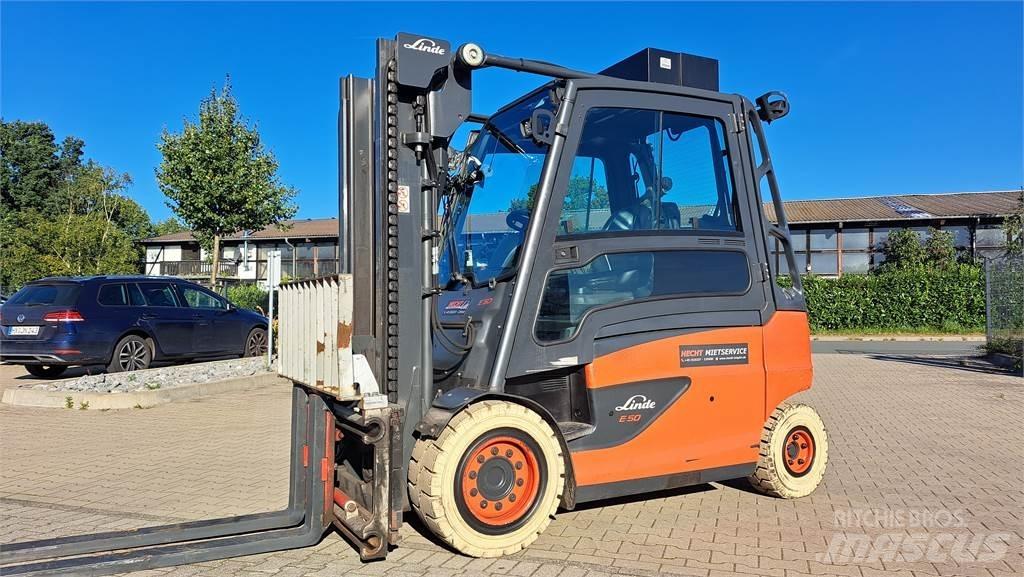 Linde E50HL Electric Forklifts