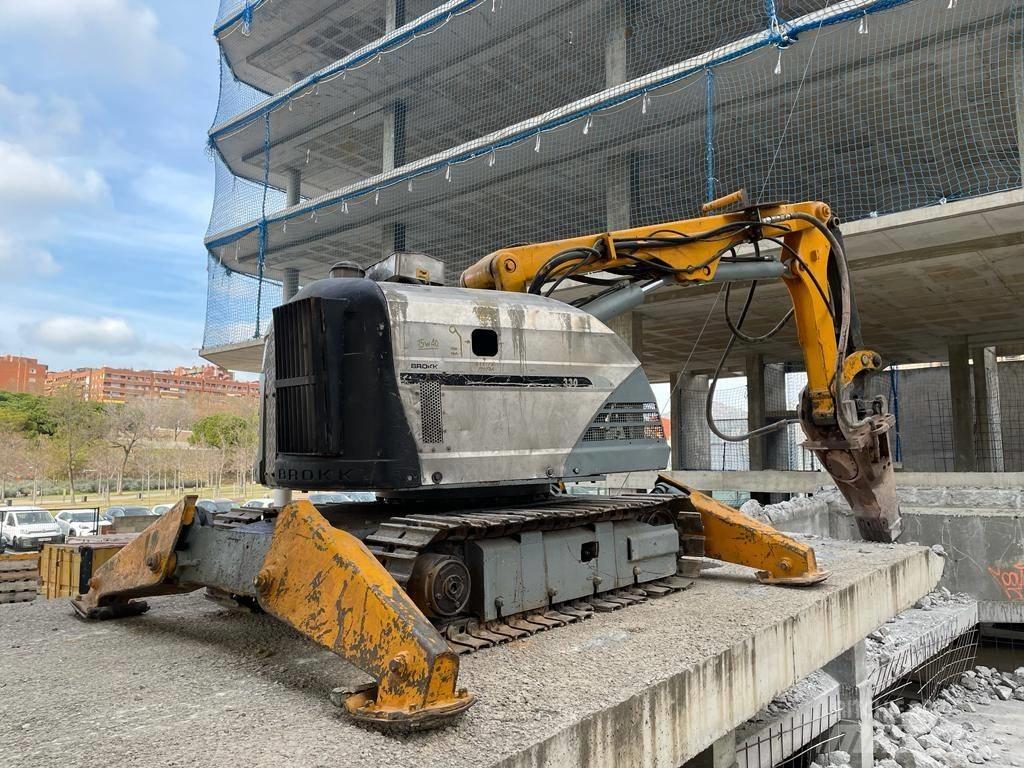 Brokk 330 Diesel Demolition