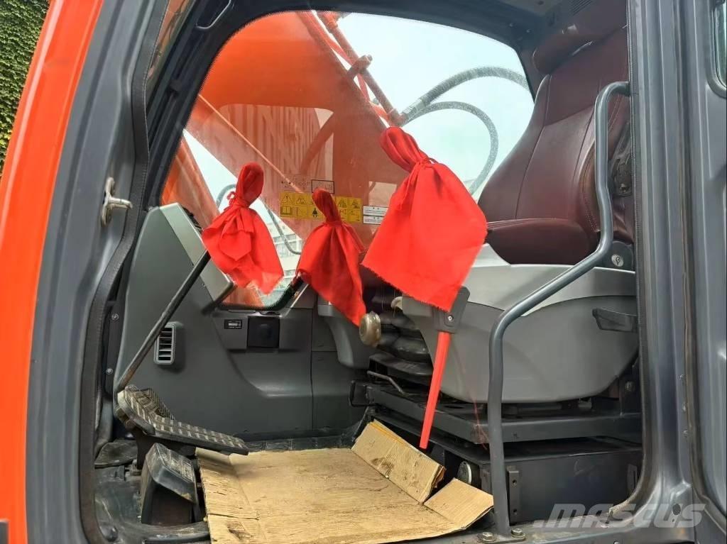 Doosan DX 225 LC Crawler Excavators