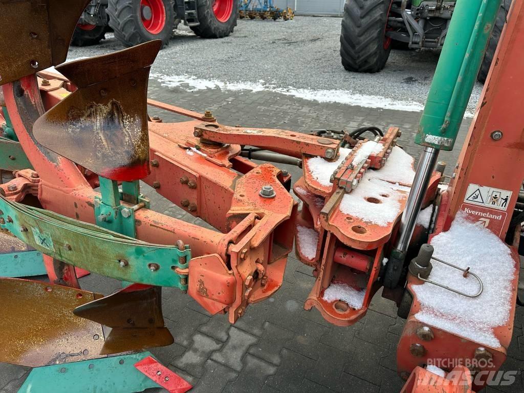 Kverneland EG100 Plows