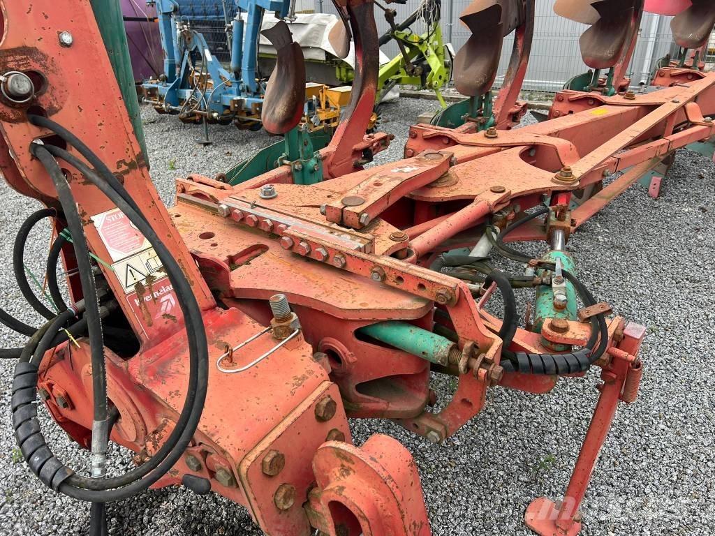 Kverneland EG100 Plows
