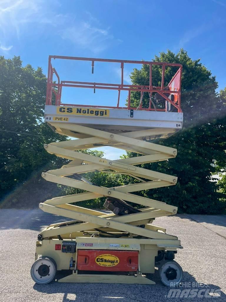 JLG 2646 Scissor Lifts
