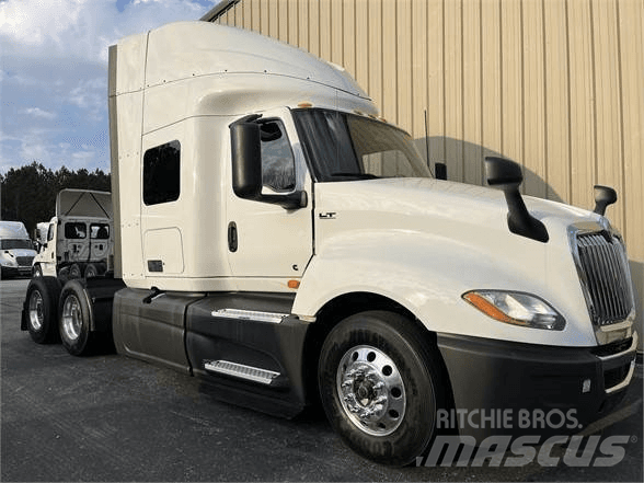 International LT Conventional Trucks / Tractor Trucks
