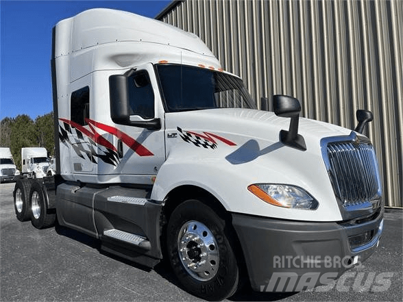 International LT Conventional Trucks / Tractor Trucks