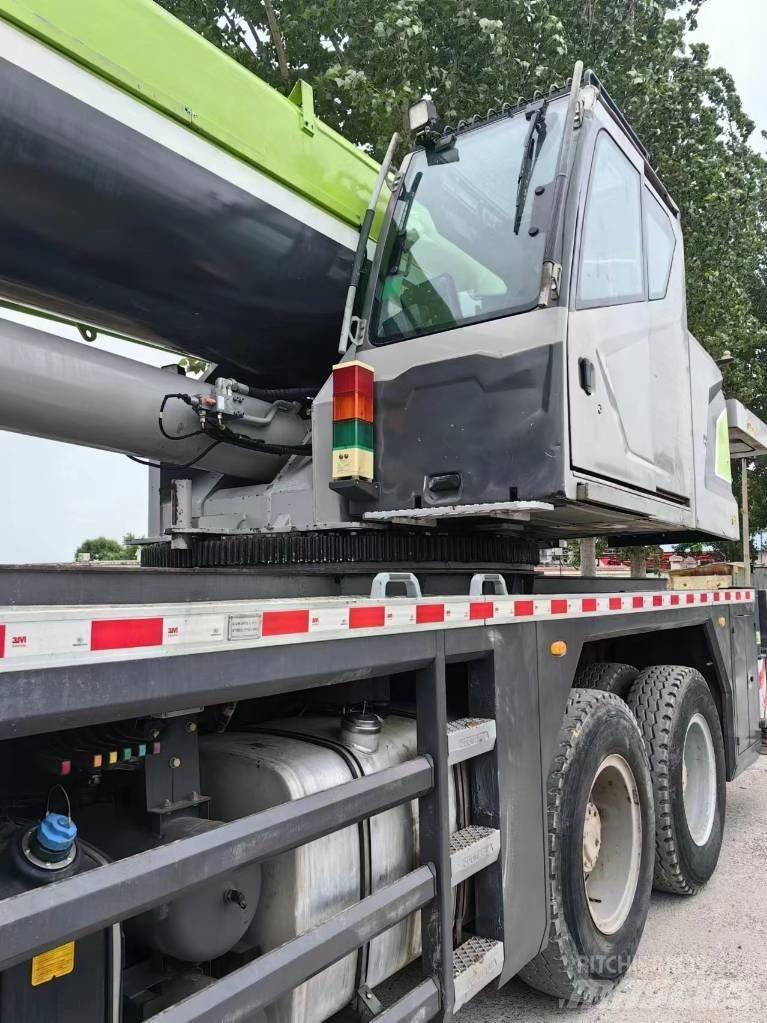 Zoomlion ZTC 800 V Mobile and all terrain cranes