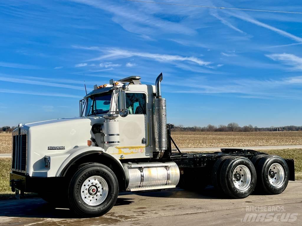 Kenworth T 800 Conventional Trucks / Tractor Trucks