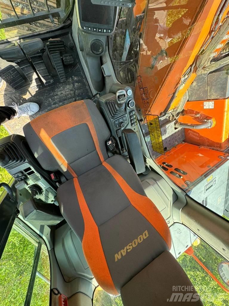 Doosan DX 140 LCR Crawler Excavators