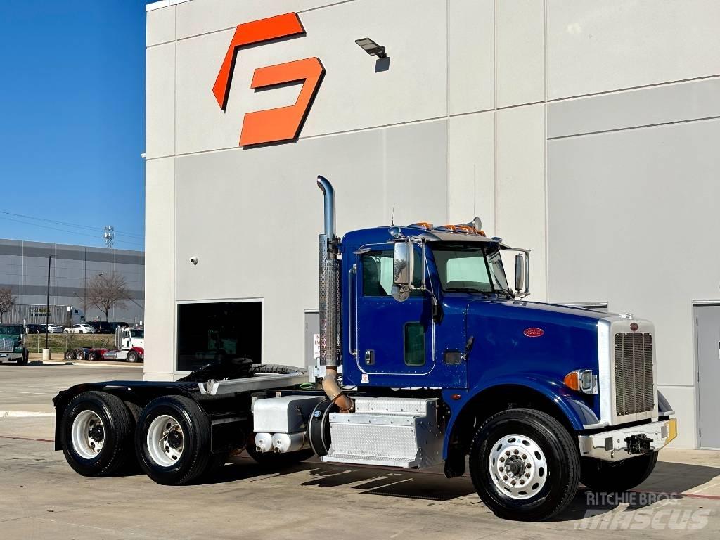 Peterbilt 365 Conventional Trucks / Tractor Trucks
