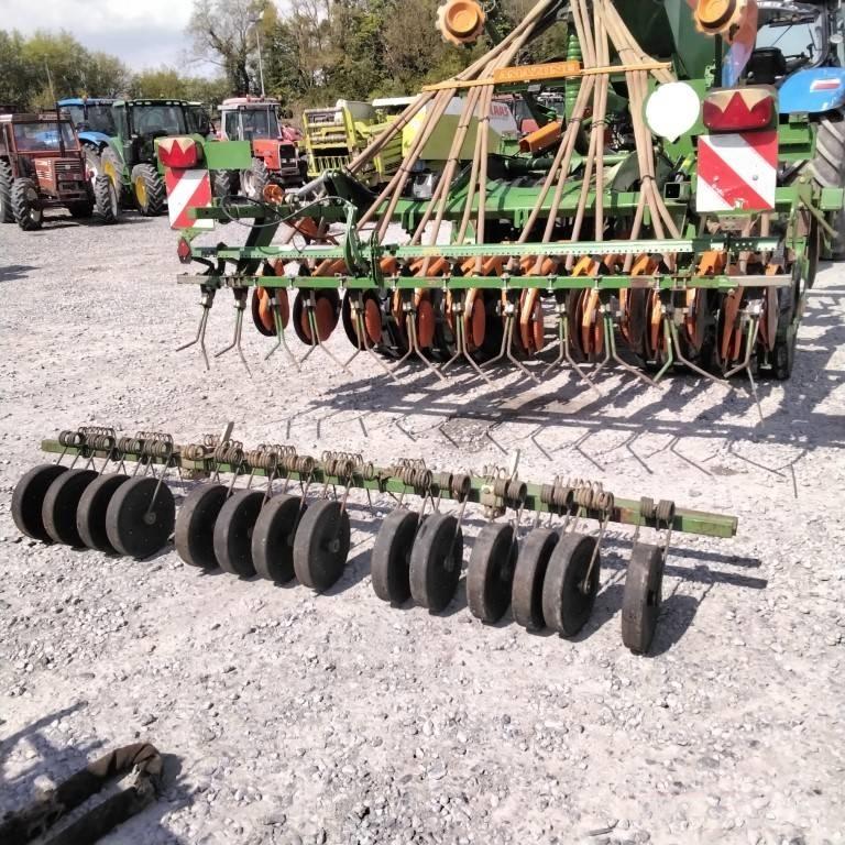 Amazone CIRRUS 3002 Farm Drills