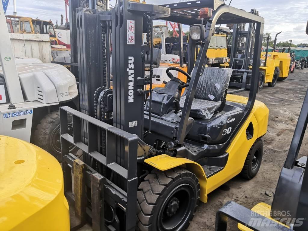 Komatsu 3 Diesel Forklifts
