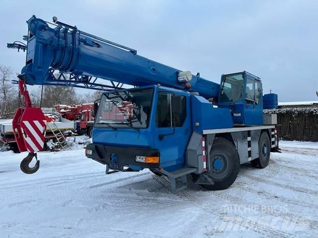 Liebherr LTM 1030-2 Mobile and all terrain cranes