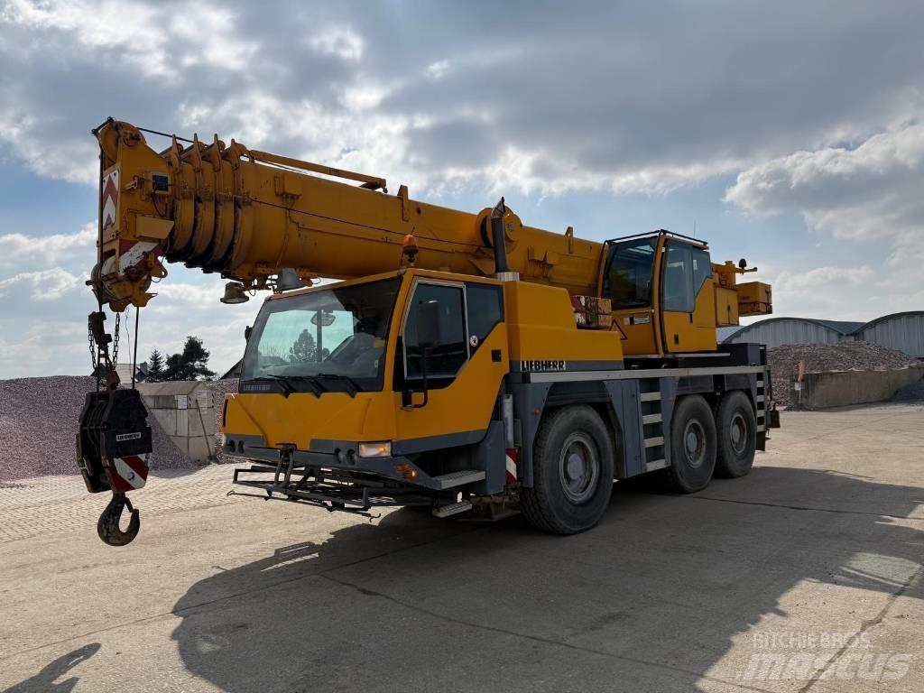 Liebherr LTM1055/1 Mobile and all terrain cranes