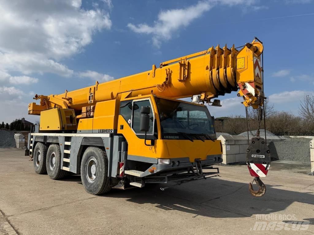 Liebherr LTM1055/1 Mobile and all terrain cranes