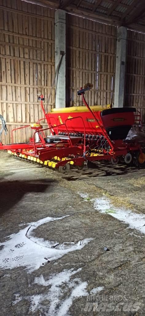 Väderstad Rapid400C Farm Drills