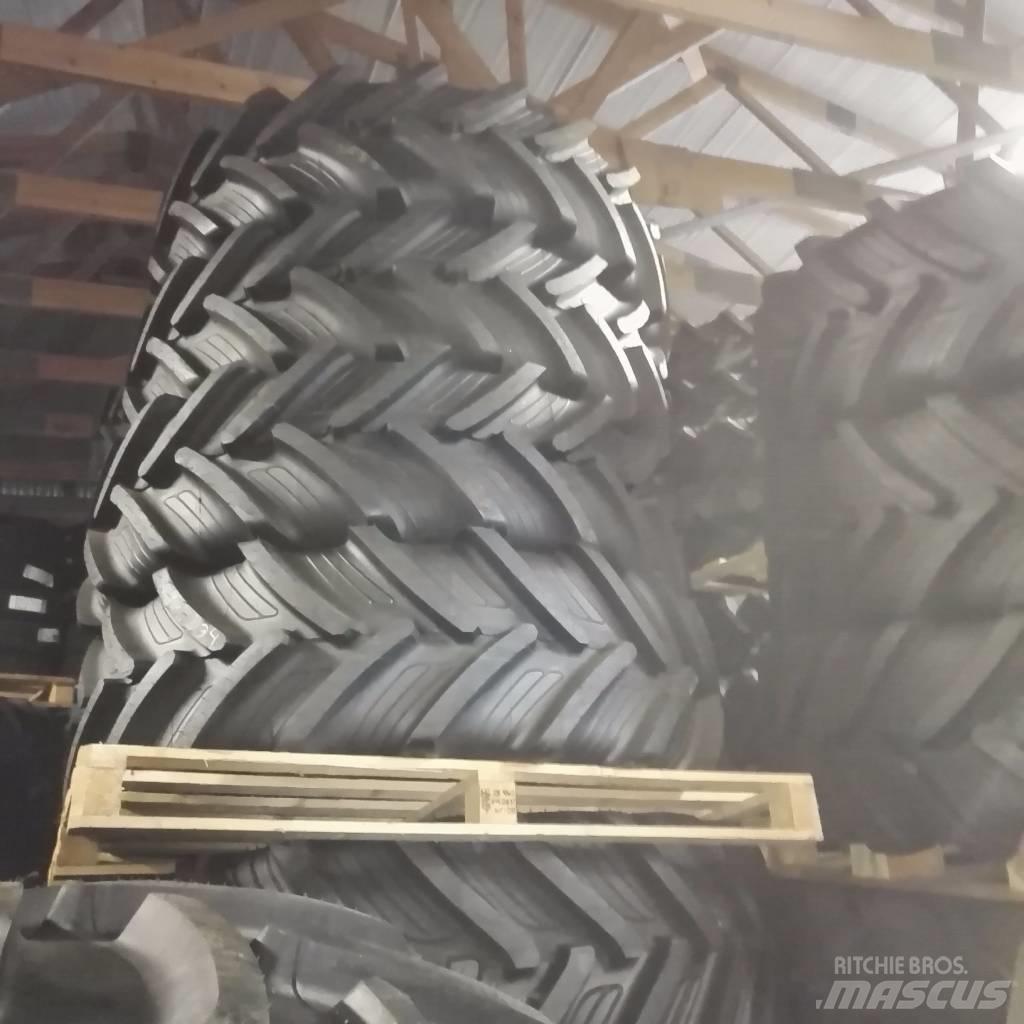  Traktori renkaita Tires, wheels and rims
