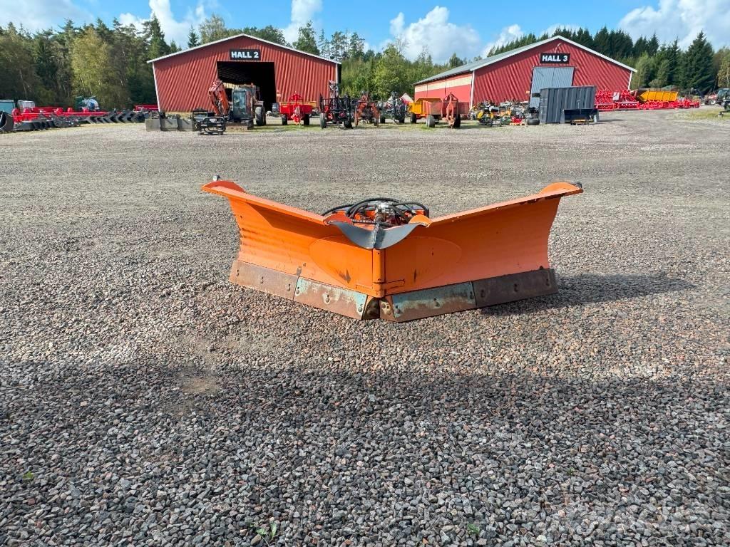 Pronar PUV 3000 M Snow Blades And Plows